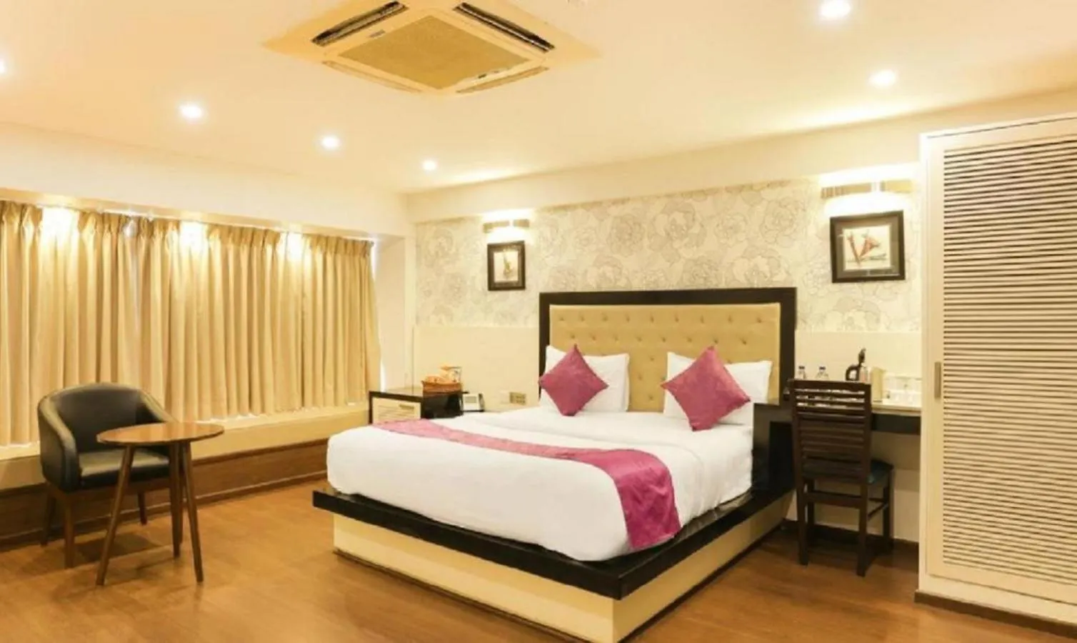 Hotel The White Sand Suites New Delhi