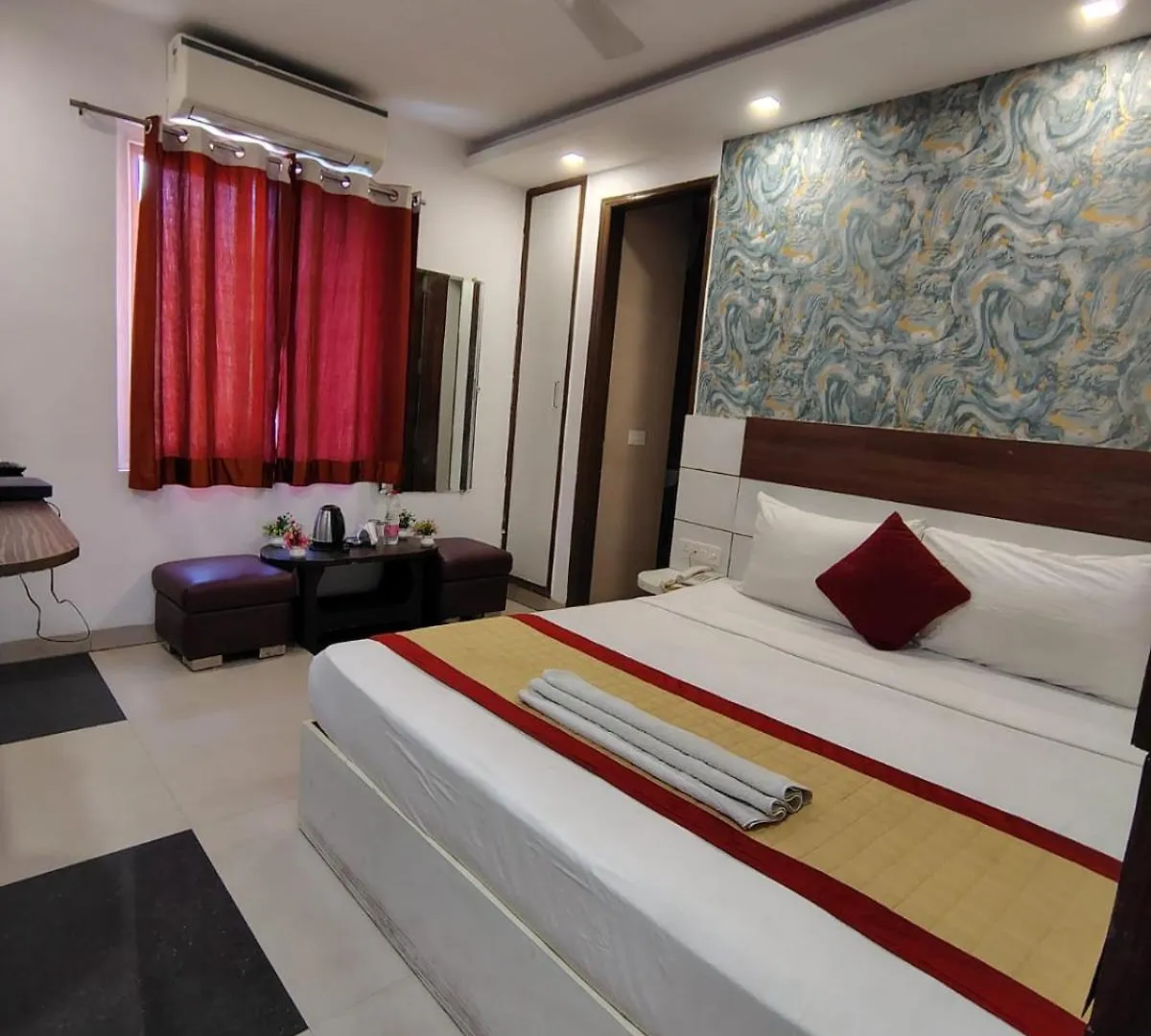 Hotel The White Sand Suites New Delhi