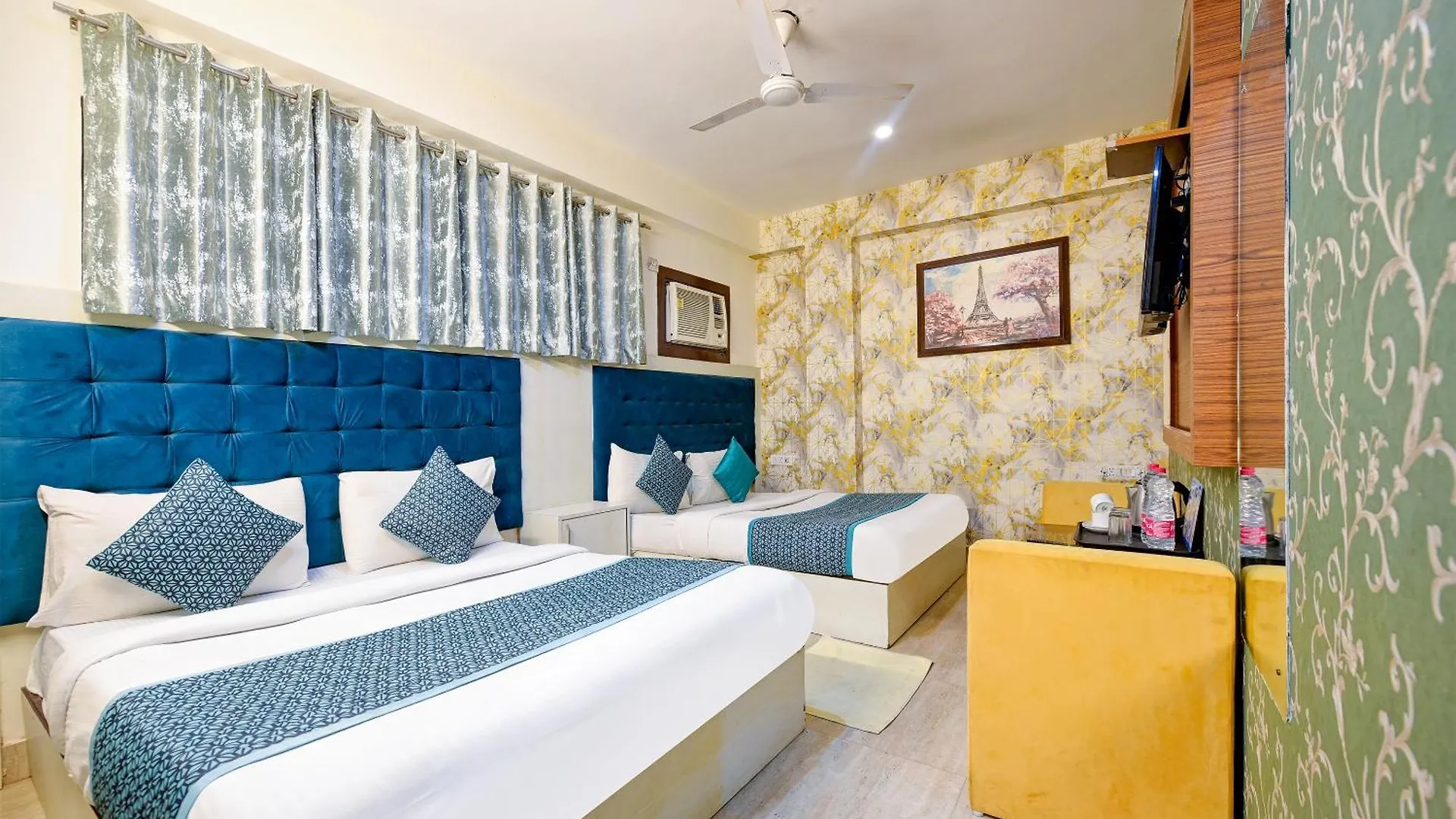 ***  Hotel The White Sand Suites New Delhi India
