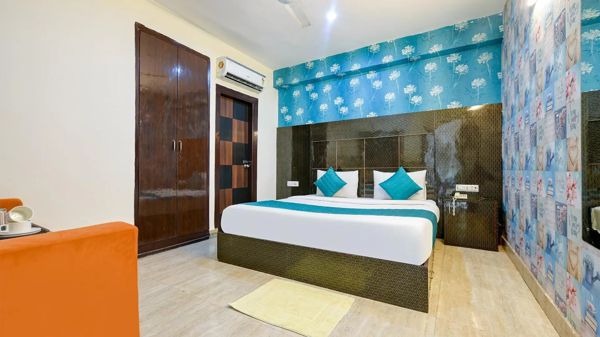 Hotel The White Sand Suites New Delhi