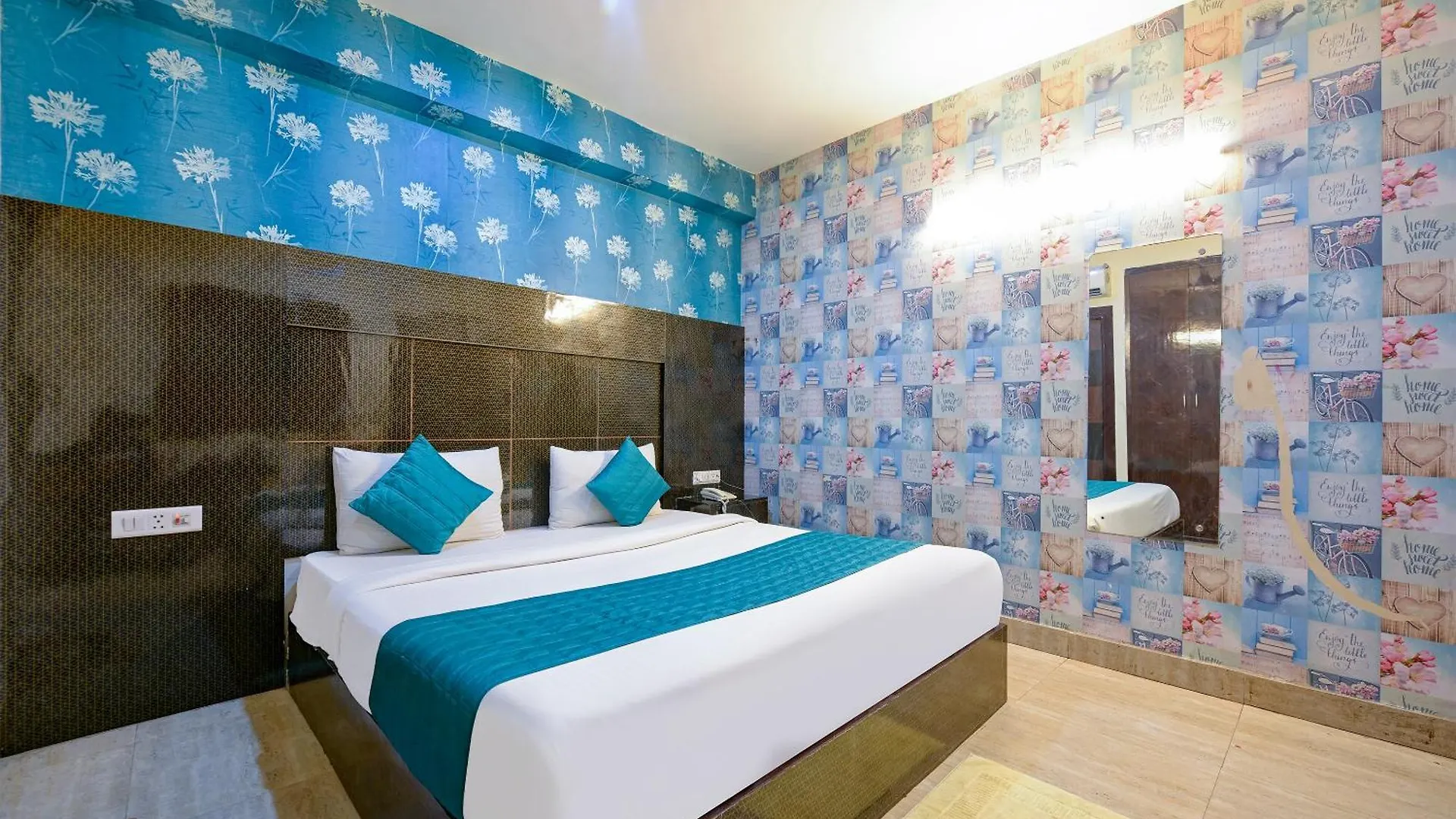 Hotel The White Sand Suites New Delhi