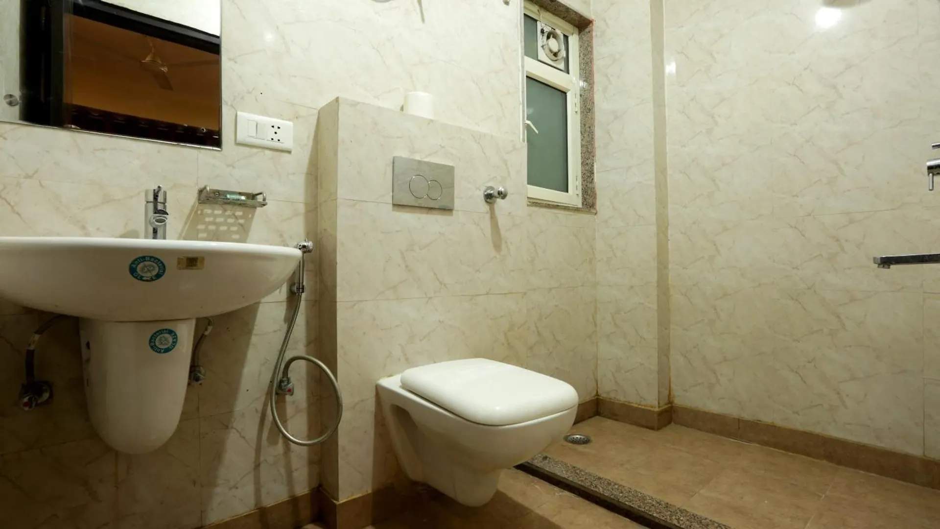 Hotel The White Sand Suites New Delhi