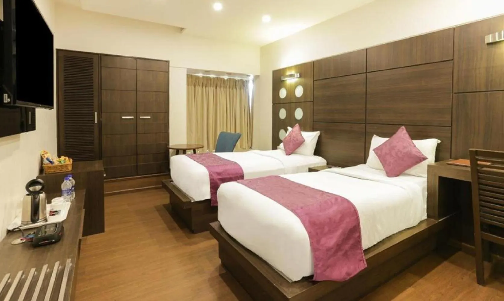 Hotel The White Sand Suites New Delhi India